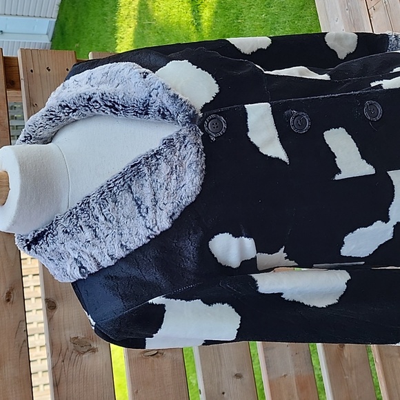 Vintage Monochrome Teddy Jacket - Picture 2 of 11